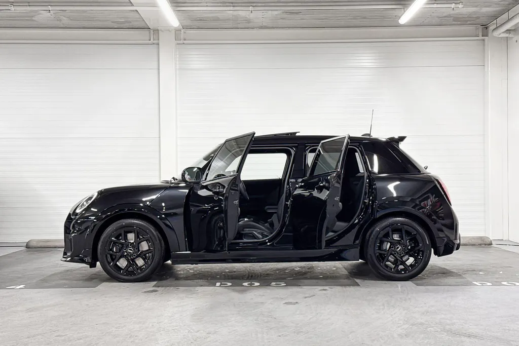 MINI Cooper 5-deurs John Cooper Works M