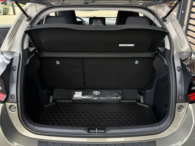 Toyota Yaris 1.5 Hybrid Dynamic | Keyless | Stoelverwarming | Adapt. Cruise