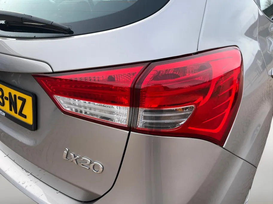 Hyundai ix20 1.4i i-Drive | Airco| Hoog zitter| Lichtmetalen velgen| Metallic lak| Elec. ramen| Radio| Nette auto!