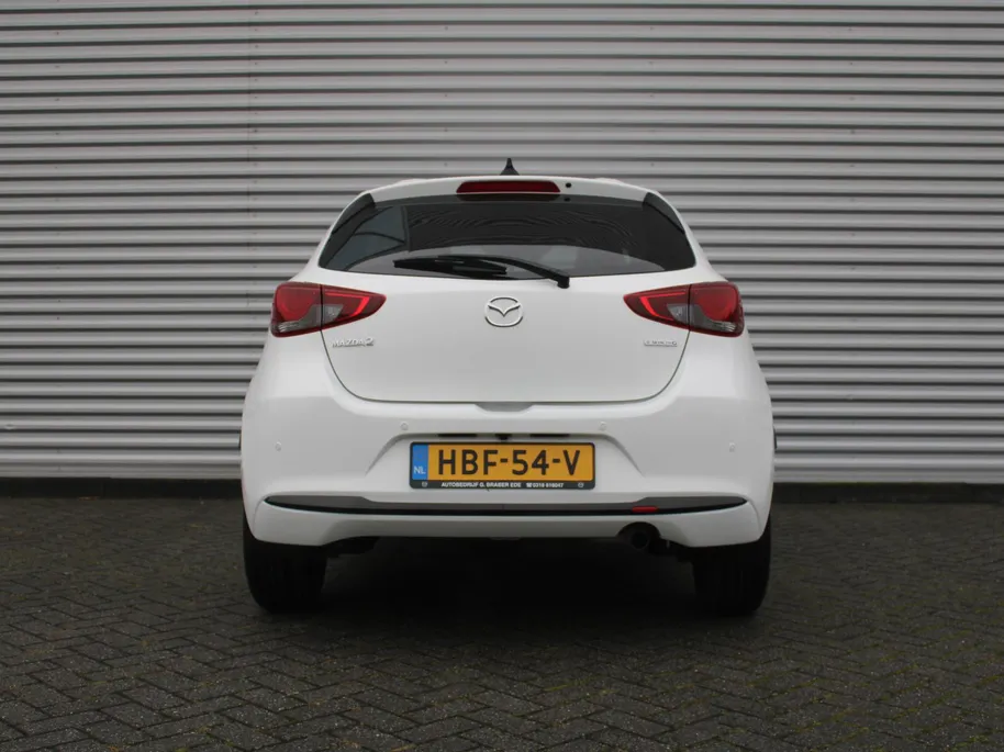 Mazda 2 1.5 e-SkyActiv-G 90PK 6MT Homura | Stuur-/stoelverwarming | Camera | Dodehoek detectie | LED | 16' LM | Carplay | Clima | Cruise |