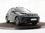 Volkswagen Tiguan R-Line Edition 1.5 eHybrid 204 PK 6 versn. DSG · Black Style Pakket · Panoramaschuif-kanteldak · Comfort Pakket Plus · Interieur Style Pakket · Prijs is inclusief inruilpremie ·