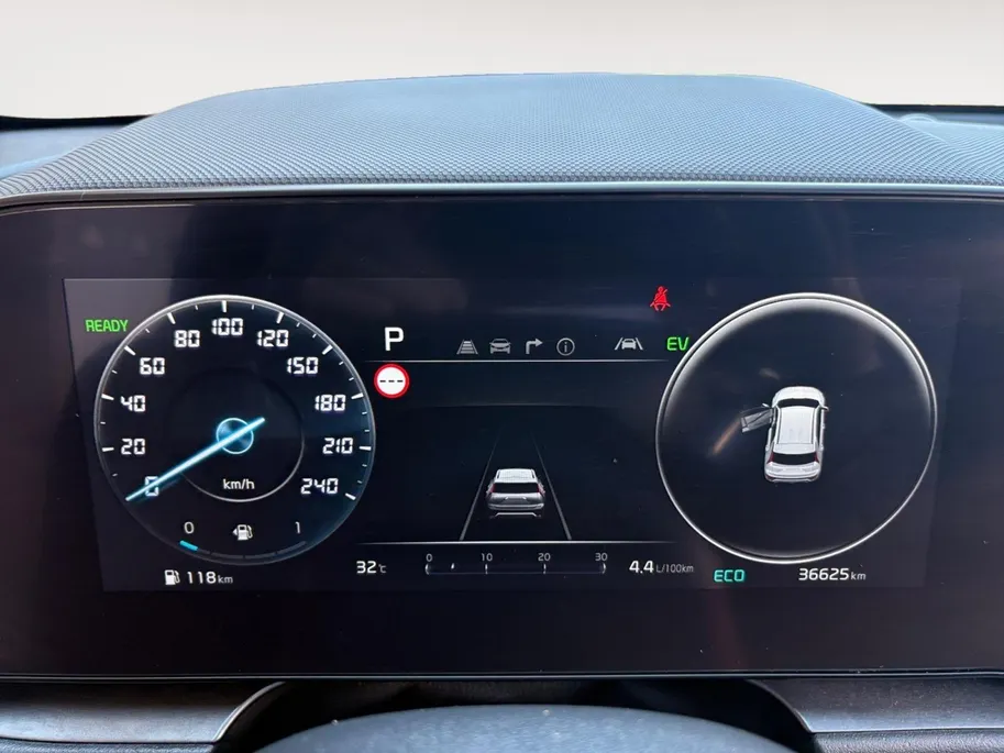 Kia Niro 1.6 GDi Hybrid DynamicPlusLine | Trekhaak | Schuifdak | Stoel en stuurverwarming | Dodehoekdetectie | Camera | verbruik 1 op 20!