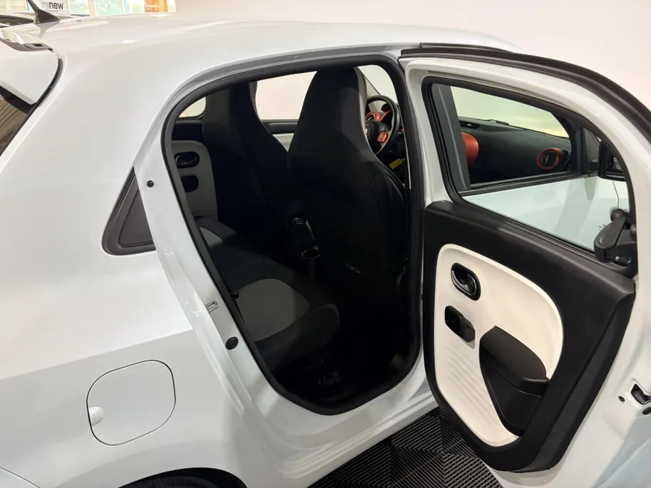 Renault Twingo 75PK SCe Collection | Airco | USB | Elektrische Ramen & Spiegels | Centrale Deurvergrendeling | LED Dagrijverlichting | Licht Sensor | Bluetooth |