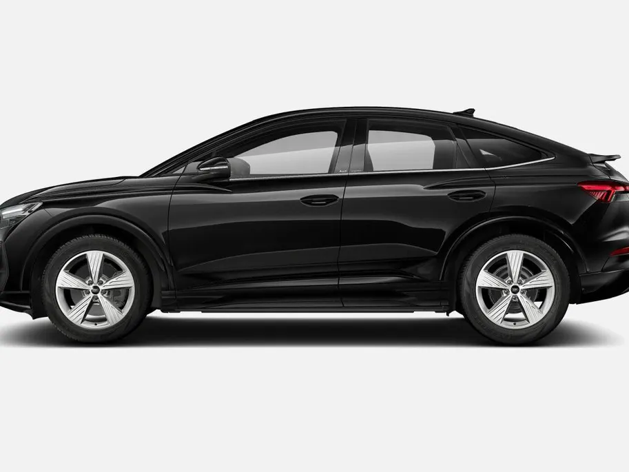 Audi Q4 Sportback e-tron Advanced edition 204 PK · Hemelbekleding zwarte stof · Lendensteunen · Trekhaak elek. wegklapbaar