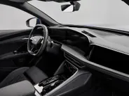 Audi Q5 e-hybrid quattro S edition Competition 367 PK · Panorama dak · Trekhaak elek. wegklapbaar · bijrijdersdisplay · 21' LM Velgen