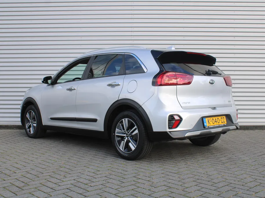 Kia Niro 1.6 GDi Hybrid DynamicPlusLine | Stuur-/stoelverwarming | Camera | Leer | Navi | Clima | Cruise adapt. | LED | Keyless | 16' LM |