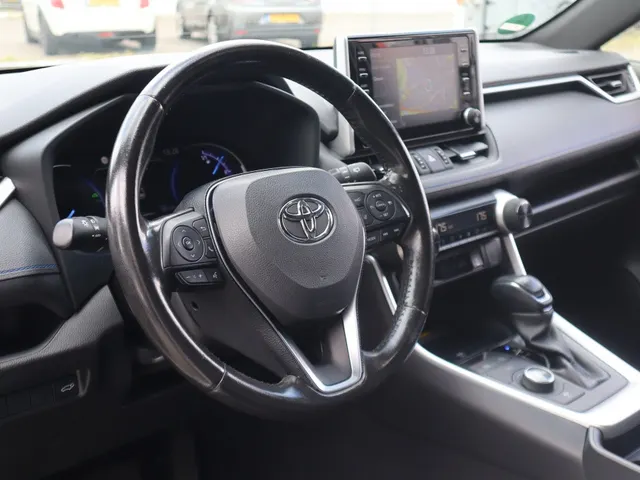 Toyota RAV4 2.5 Hybrid AWD Bi-Tone