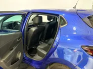 Renault Clio 90PK TCe Intens | Camera | Parkeersensoren | Lichmetalen Velgen | Climate Control | Cruise Control | Licht & Regensenor | Armsteun | Full LED | Keyless Entry |