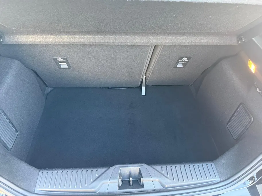 Ford Fiesta 1.0 EcoBoost Hybrid Titanium | Winterpack | Apple Carplay/Android Auto | Cruise Control | Keyless Entry | Parkeersensoren Achter |