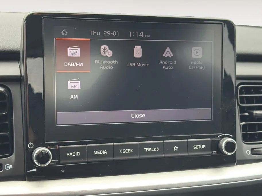 Kia Stonic 1.0T MHEV DynamicLine | Airco | Camera | Cruise Control | LM Velgen | Apple Carplay & Android Auto |