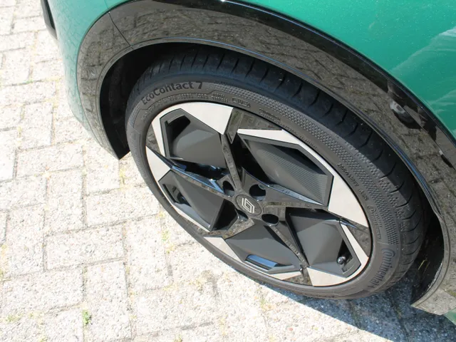 Renault Clio 1.8 Hybrid 160 techno *DEMONSTRATIEWAGEN*