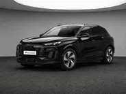 Audi Q6 e-tron S edition 83 kWh 252 PK · Glazen panoramadak · Trekhaak elek. wegklapbaar · S line zwart leder-kunstlederen bekleding