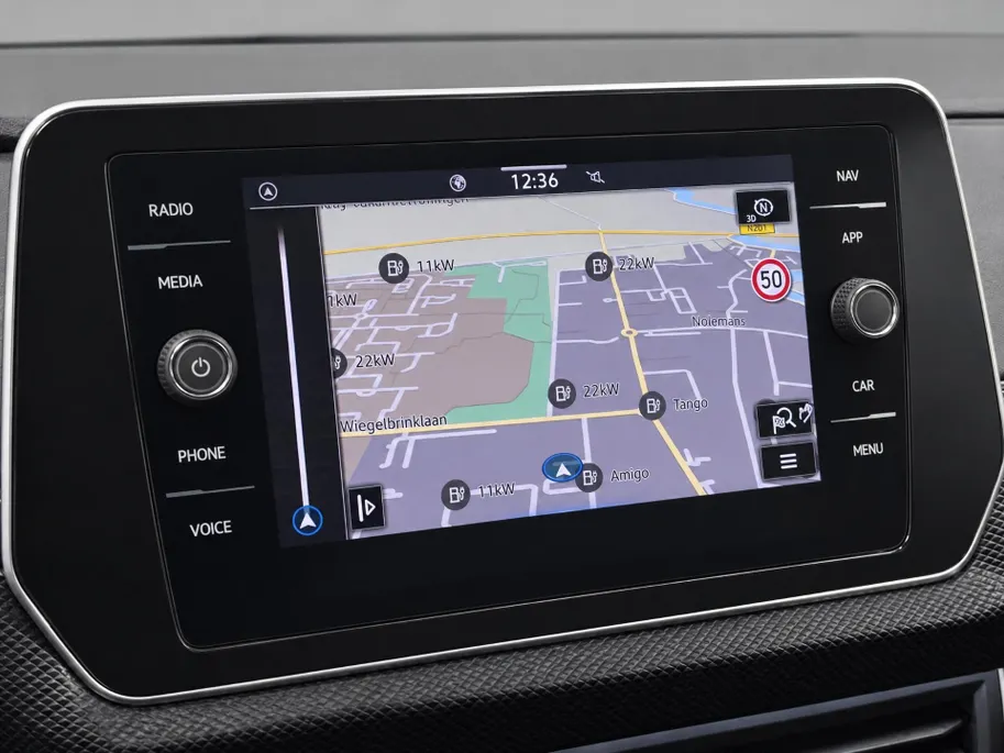 Volkswagen T-Cross 1.5 TSI 150pk DSG R-Line Edition · Camera · Apple/Android Car Play · Trekhaak · P-Sensoren · Navigatie · Stoelverwarming · 17'' Inch ·