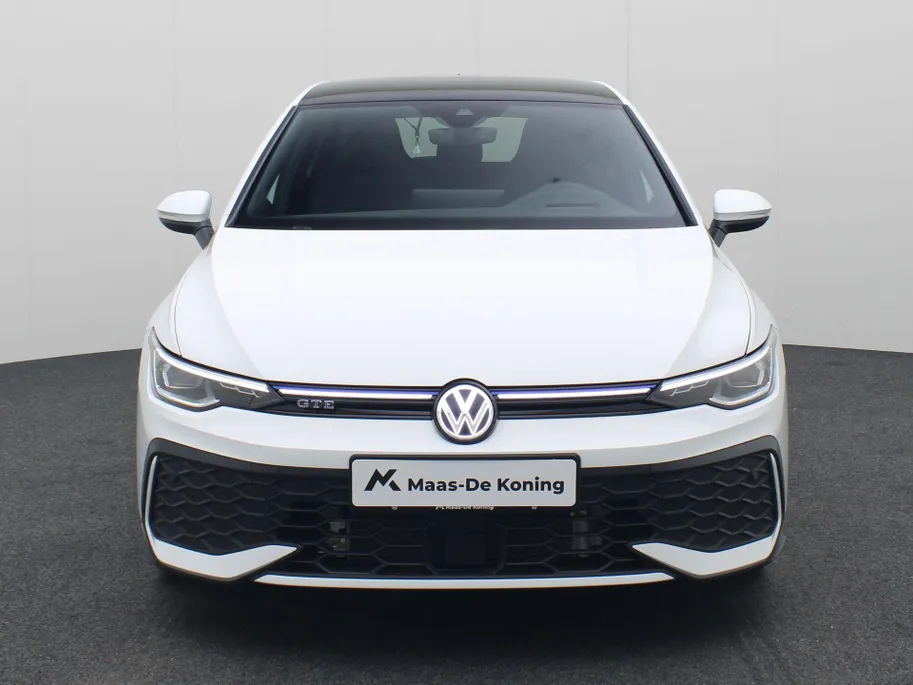 Volkswagen Golf GTE 1.5eHybrid 272PK GTE · Navigatie · Apple/Android Car Play · Camera + Parkeersensoren · Garantie t/m 18-03-2030 of 100000km