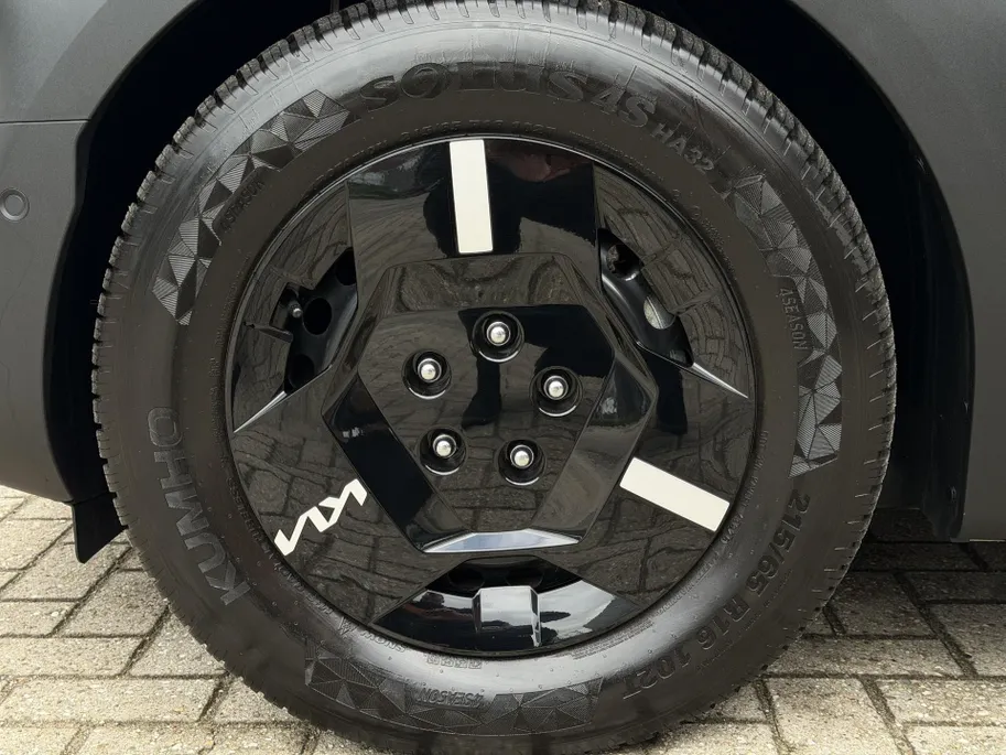 Kia PV5 L2H1 Elite Executive 71.2 kWh | 416 km WLTP-actieradius | 10% - 80% laden snelladen in 30 minuten | All-season banden | Dodehoek camera | 360 camera | Parkeersensoren rondom | Stoel- en stuurverwarming | Draadloos Apple/Android Carplay | Navi