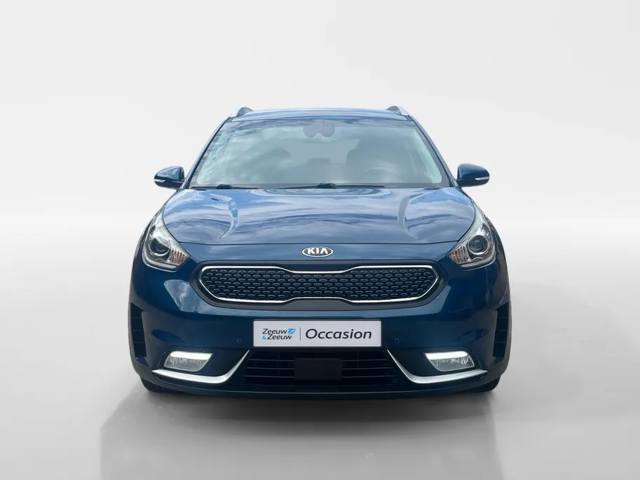 Kia Niro 1.6 GDi Hybrid ExecutiveLine | Compleet dealer onderhouden! | Elektrisch verstelbare stoelen incl. geheugenfunctie | Stoelverwarming- en koeling | JBL geluidsinstallatie | Dodehoekassistentie | Achteruitrijcamera | Navi | Climate control