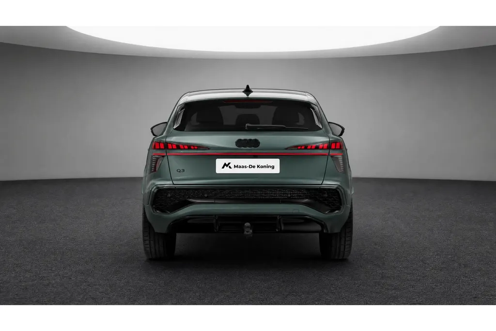 Audi Q3 Sportback 1.5 e-hybrid S edition 272 PK · Glazen panoramadak · Tech pro · Trekhaak elek. wegklapbaar