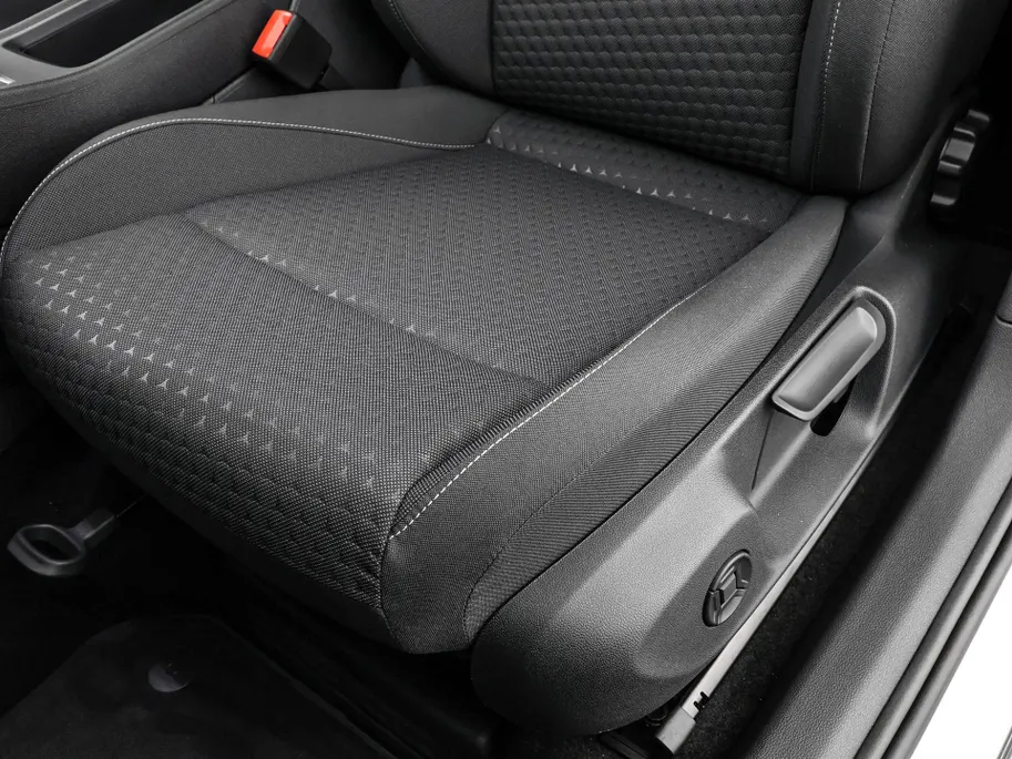 Volkswagen T-Roc Limited Edition 1.5 eTSI 116 PK 7 versn. DSG · Comfort pakket · Achteruitrijcamera · Draadloze telefoonlader · Voorraad OUTLET · Prijs is inclusief inruilpremie ·