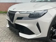 Alfa Romeo Junior 1.2 Turbo 136 PK Ibrida | Carplay | Cruise | LED | Clima | 17'