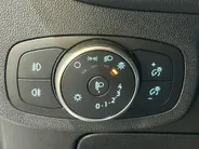 Ford Fiesta 95PK EcoBoost ST-Line | Keyless | Lichtmetalen Velgen | Climate Control | Apple CarPlay/Android Auto | LED Dagrijverlichting | Cruise Control | Armsteun | Elektrische Ramen & Spiegels |