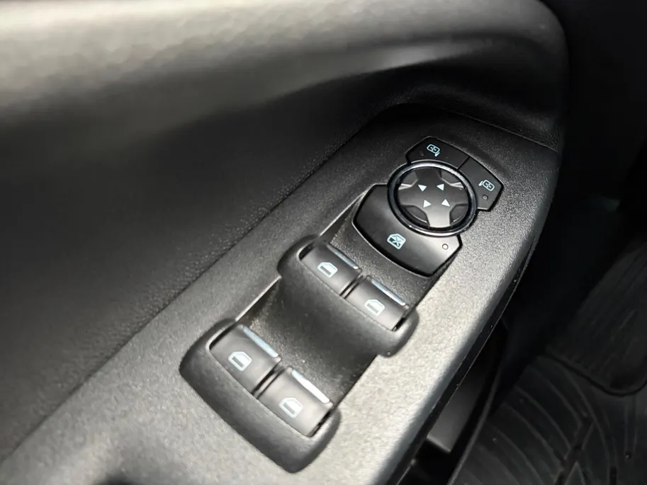 Ford EcoSport 1.0 EcoBoost ST-Line | Winter Pack | Climate Control | Parkeersensoren | Apple CarPlay / Android Auto |