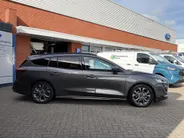 Ford Focus Wagon 1.0 EcoBoost Hybrid ST Line