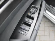 Kia Sportage 1.6 T-GDi Hybrid GT-Line | Trekhaak | Stuur-/stoelverwarming | Elek. stoelverstelling + achterklep | Schuifdak | 18" LM | Cruise adapt. | Camera |