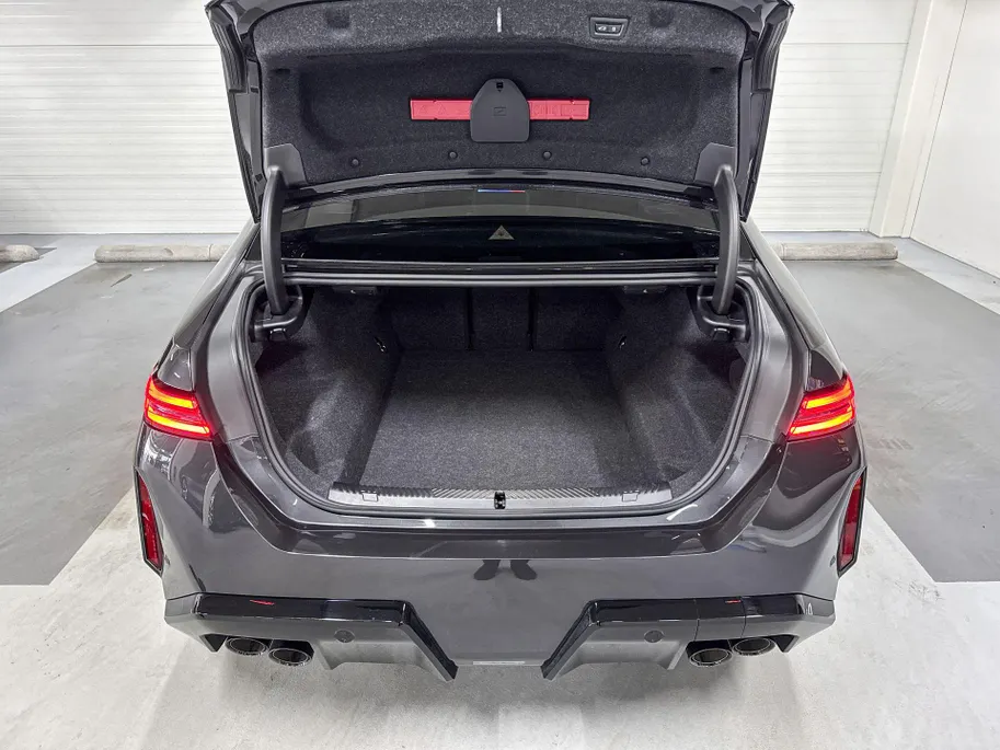 BMW M5 Sedan M5