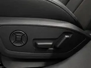 Audi A6 Avant 40 TFSI 204pk S edition Competition · Panoramadak · Apple/Android Car Play · Camera · Elek. stoelverstelling met memory · 19'' Velgen ·  Garantie t/m 15-07-2028 of 100.000km