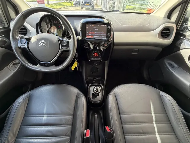 Citroën C1 1.0 VTi Automaat 5D SHINE | Leder | Camera | ECC | PDC | All-Season
