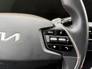 Kia EV6 Light 58 kWh 170 PK | 1e Eigenaar | Dealer onderhouden | Metallic lak | Trekhaak | Fabrieksgarantie t/m 28-02-2031 + 3x 1 jaar*  | NAP