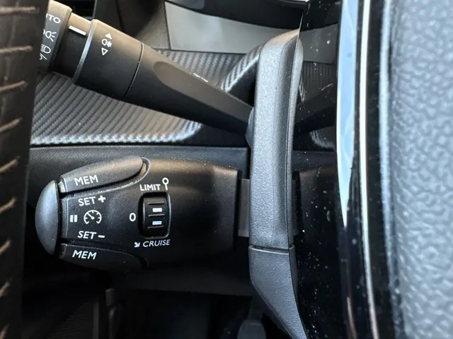 Peugeot 2008 1.2 PureTech Allure Pack