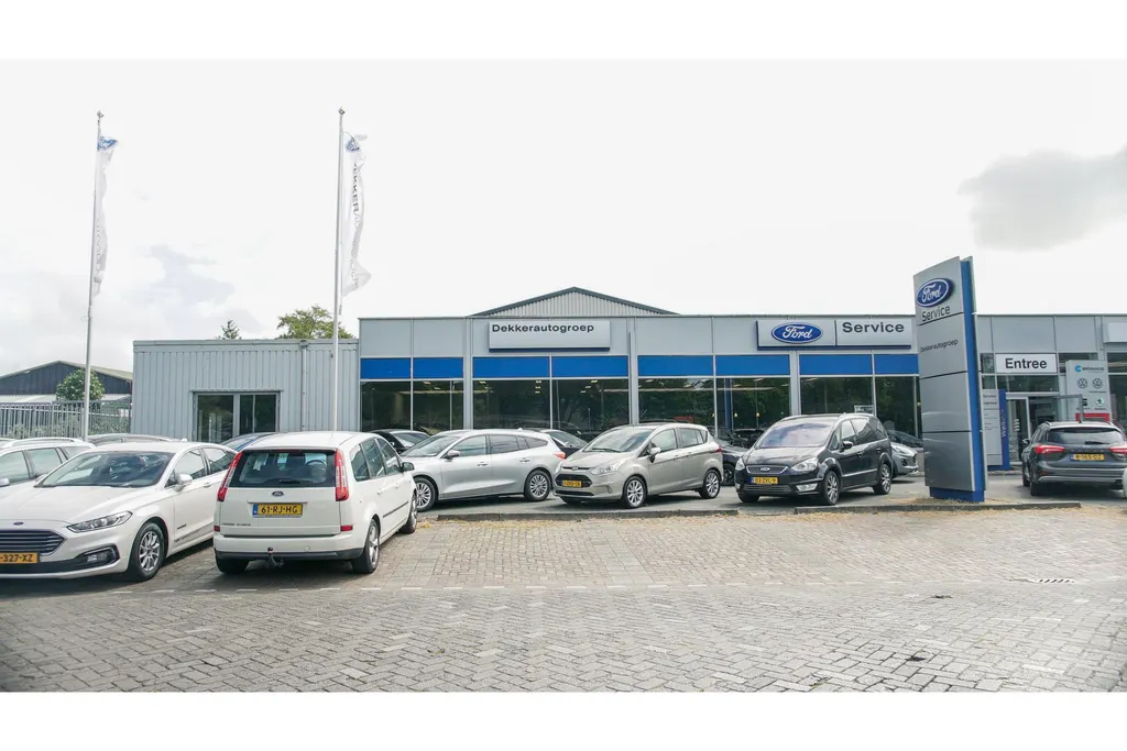 Ford Tourneo Courier 1.0 Titanium