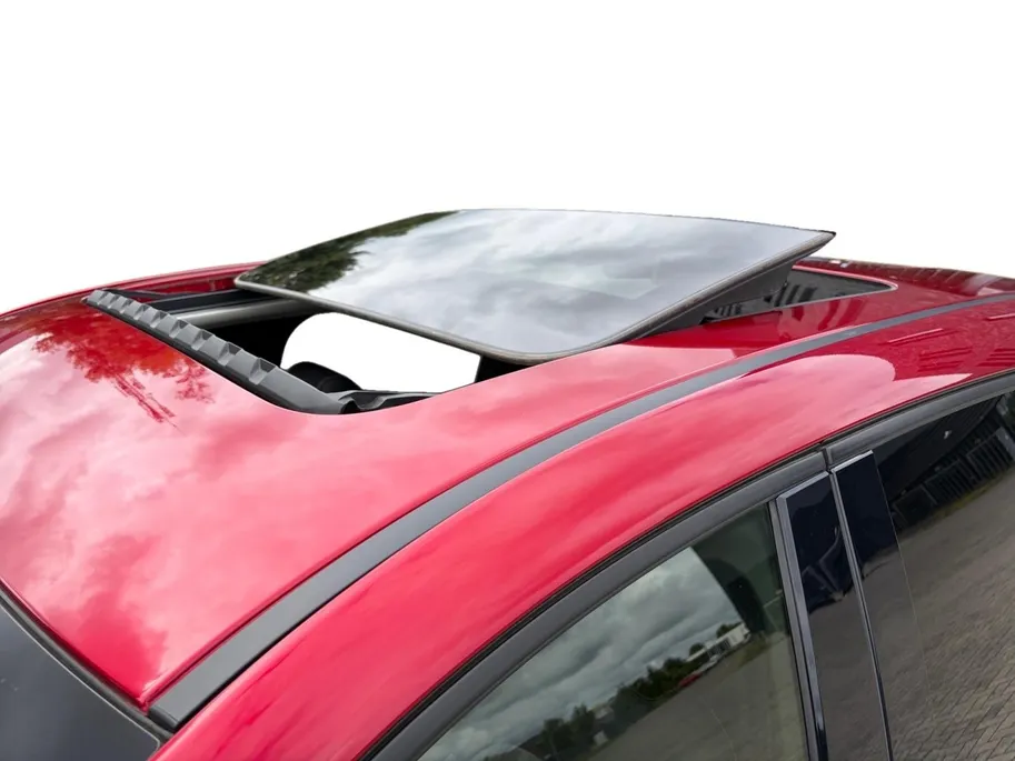 Mazda CX-60 325PK e-SkyActiv PHEV Takumi Automaat | Trekhaak | Digital Cockpit | 360 Camera | Head-Up Display | Schuif/Kantel Dak | Stoel & Stuurwiel Verwarming | Apple Carplay/Android Auto | Adaptieve Cruise Control | Dode Hoek Detectie | Elektrische Achterklep |