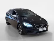 Volvo V40 1.5 T3 Polar+ Sport *Panorama*Aut.*Navi+Camera*Harman/Kardon*Stoel Verw.*Sportieve Auto!