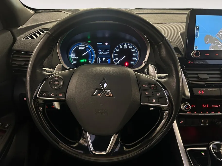 Mitsubishi Eclipse Cross 2.4 PHEV Prestige | All-Seasonbanden | Trekhaak + 13-Polige Stekker | Glazen schuif-/kanteldak |  Stoel- en stuurverwarming | Elektrisch verstelbare Voorstoelen   | Apple Carplay / Android Auto | Parkeersensoren Voor + Achter | Camera Achter | Cruise Cont