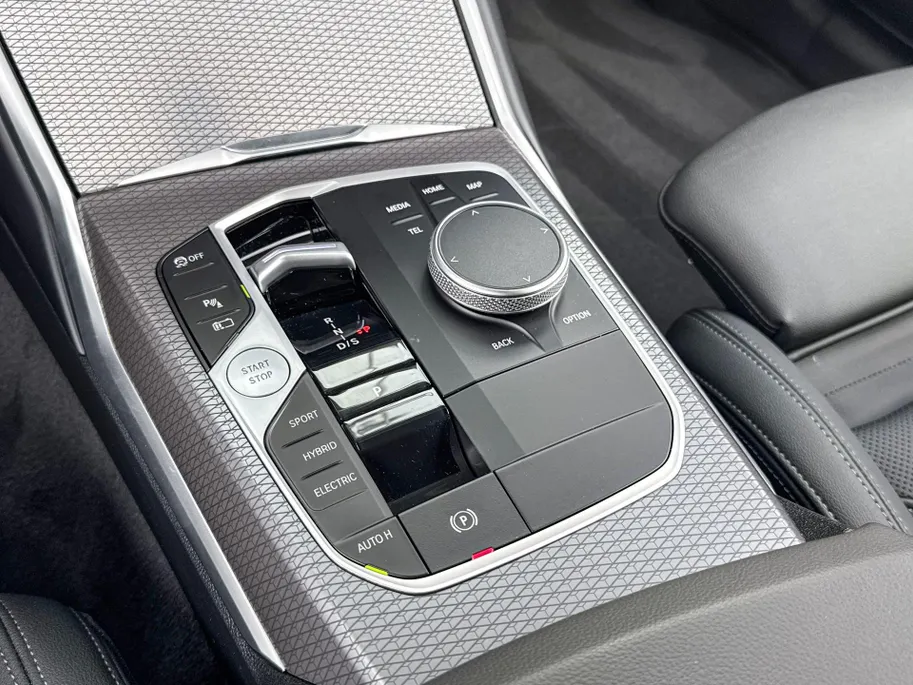 BMW 3 Serie Touring 330e
