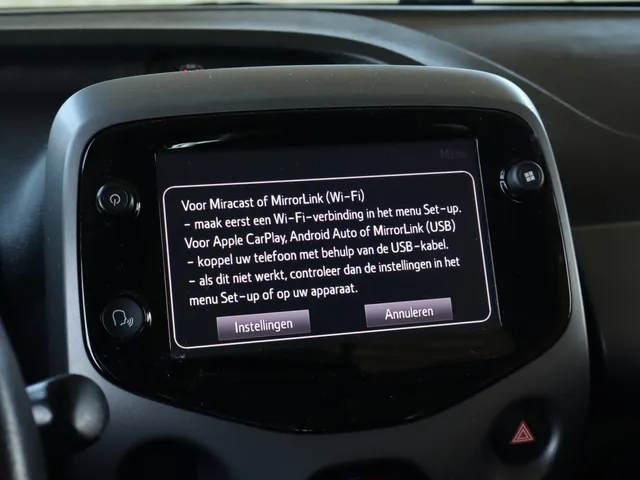 Toyota Aygo 1.0 VVT-i x-play Automaat | Camera | Apple Carplay & Android Aut