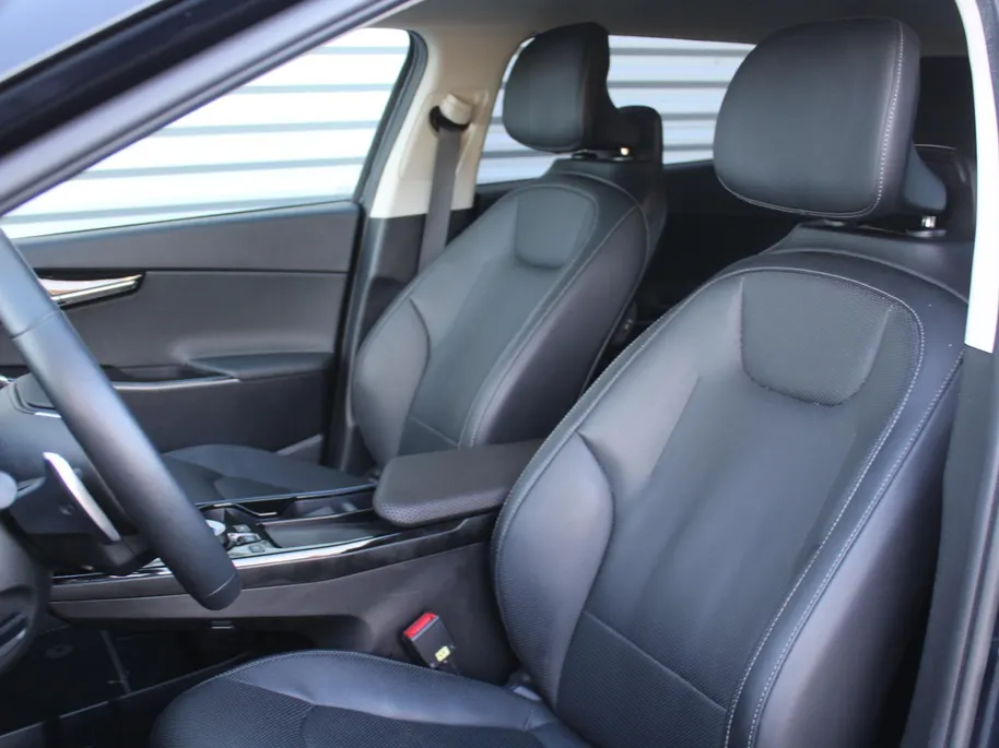 Kia EV6 Plus 77.4 kWh | Stuur-/stoelverwarming + ventilatie | Elektr. stoelverstelling + achterklep | Leer | Warmtepomp | 19' LM | Camera | LED |