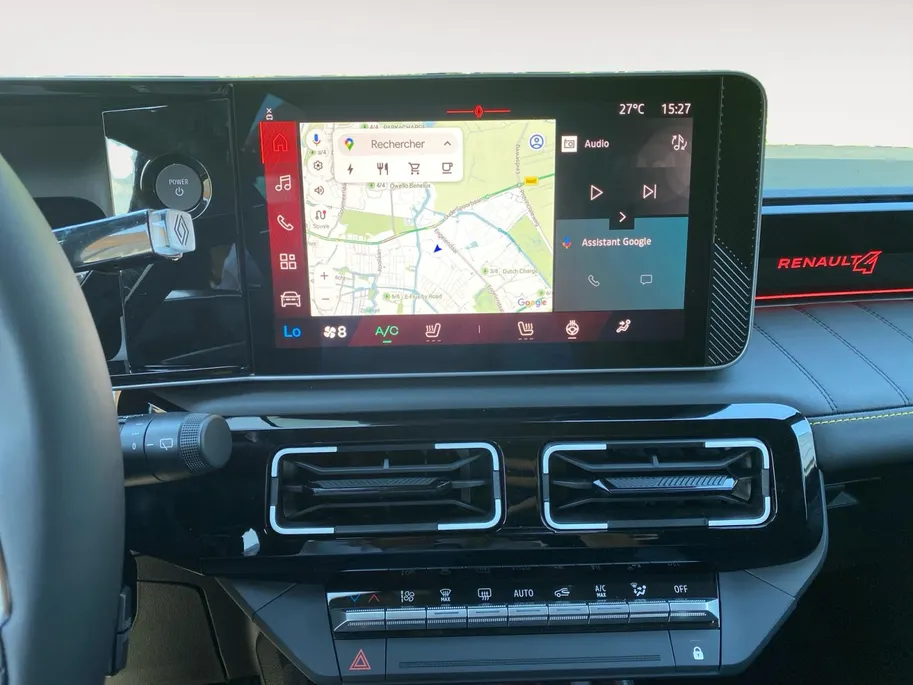Renault 4 comfort range iconic canvas dak 52 kWh elektrisch vouwdak , nu met 1800,- voorraad korting .  Apple Carplay/Android Auto , Pack Advanced Driving Assist , Harman/kardon premium audio , lichtmetalen velgen 18' , voorstoelen verwarmd , warmtepomp , navigatie