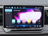 Volkswagen Tiguan 1.5 eHybrid 204pk DSG R-Line Business · Camera · Stuur- & Stoelverwarming · Dodehoeksensor · 20'Velgen · Apple/Android Car Play · Garantie t/m 30-09-2030 of 100.000km