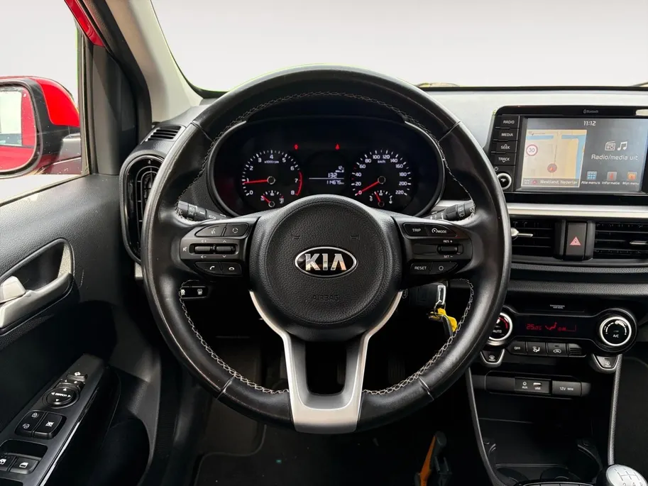 Kia Picanto 1.0 CVVT First Edition | All-Seasonbanden /Apple Carplay/ Android Auto | Navigatiesysteem | Cruise Control | Climate Control | Parkeercamera Achter | Lichtsensor | 15' Lichtmetalen Velgen