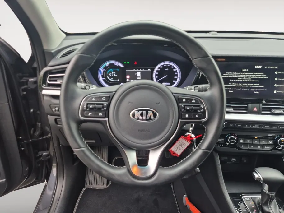Kia Niro 1.6 GDi Hybrid DynamicLine | All Season Banden | Cruise Control | Climate Control | Camera | Navigatie | Half Leder |