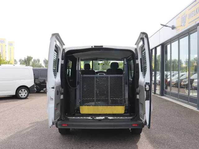 Renault Trafic 2.0 dCi T27 L1H1 Aangepast voor Rolstoelvervoer | | Automaat | Aanpassing voor rolstoelvervoer |