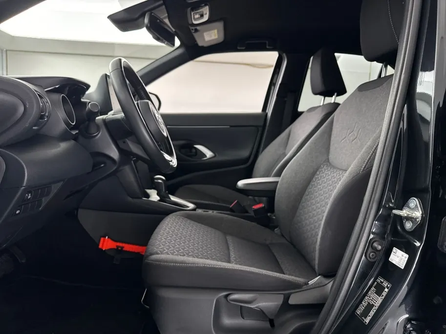 Toyota Yaris Cross 1.5 Hybrid Dynamic | Navigatie | 17'' L.M. Velgen | Adaptieve Cruise Control