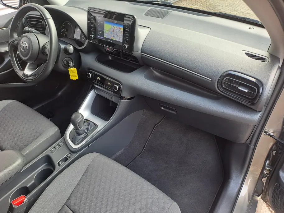 Toyota Yaris 1.5 Hybrid Active AUTOMAAT | Navigatie | Adaptieve Cruise | Climate | Camera | Rijstrooksensor met correctie | Apple Carplay/Android Auto