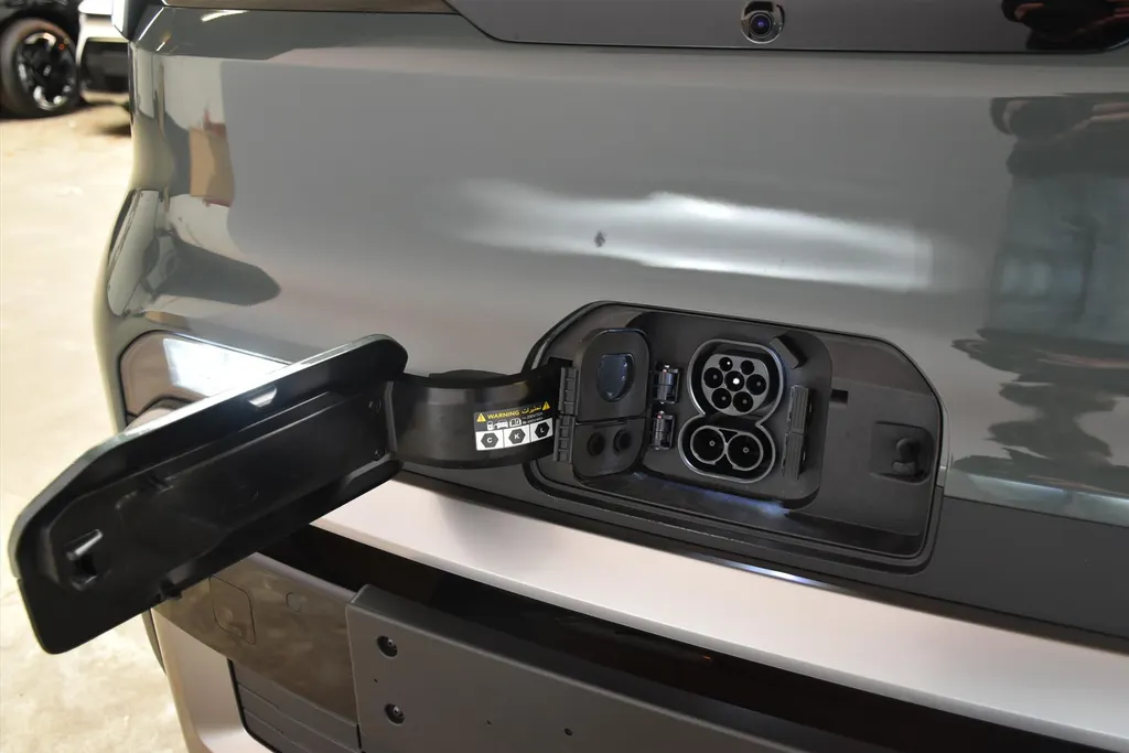 Kia PV5 Cargo 71,2 kWh 163pk L2H1 ELITE NIEUW