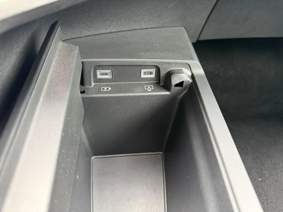 Peugeot 3008 1.2 Hybrid 136 Allure 360 Camera | ACC | Climate control | PDC |