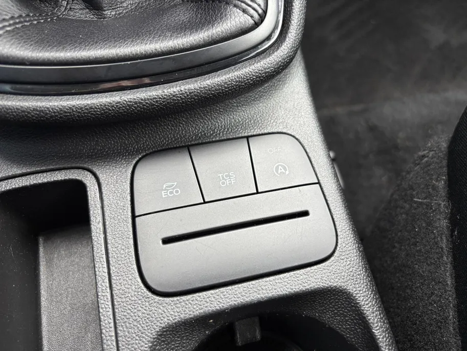 Ford Fiesta 1.1 Trend | Zeer nette auto! | Dealer onderhouden | Bluetooth | Elektr. Ramen | Airco | 12 maanden garantie! |
