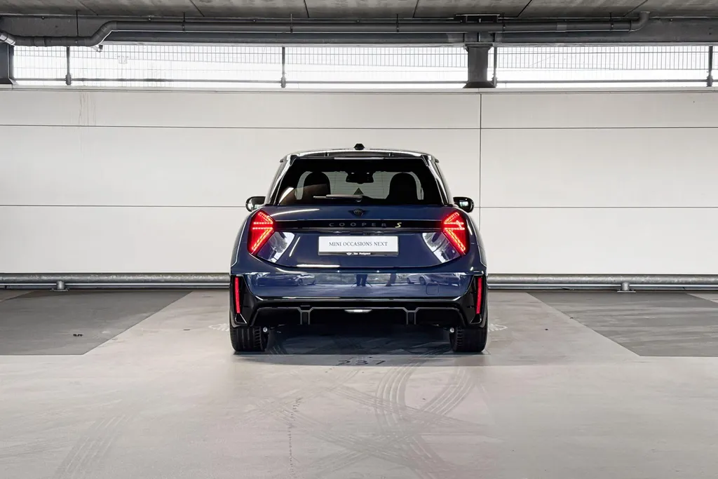 MINI Cooper 3-deurs Electric Cooper SE John Cooper Works L 54.2 kWh
